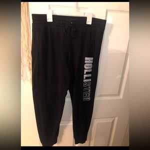 Black Hollister sweatpants